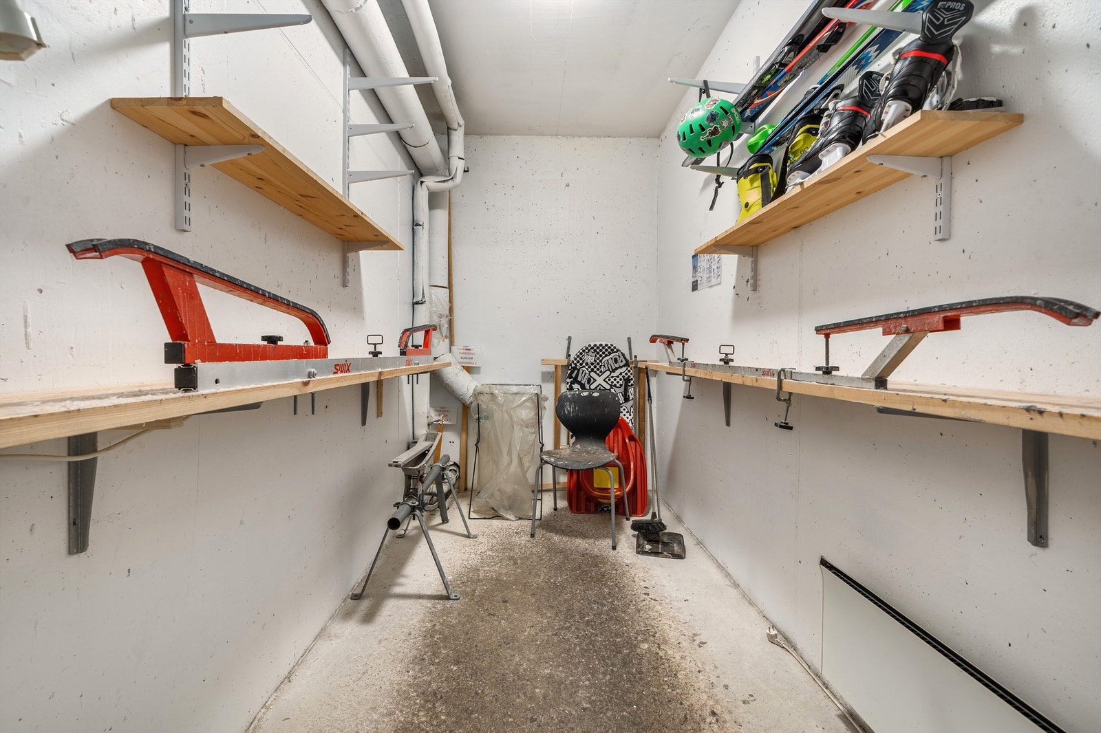 - Hovden panorama II - Leilighet D1 - Felles smørebod i kjeller Galleribilde