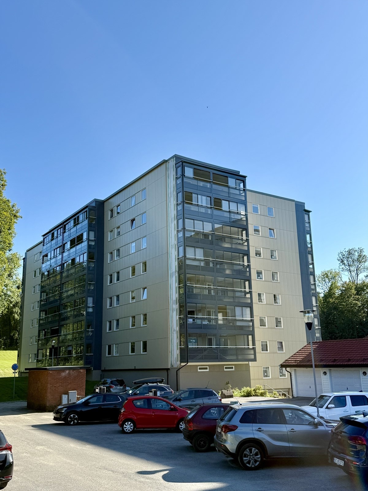 Stor og flott innglasset balkong som ble ferdigstilt i sommer Galleribilde