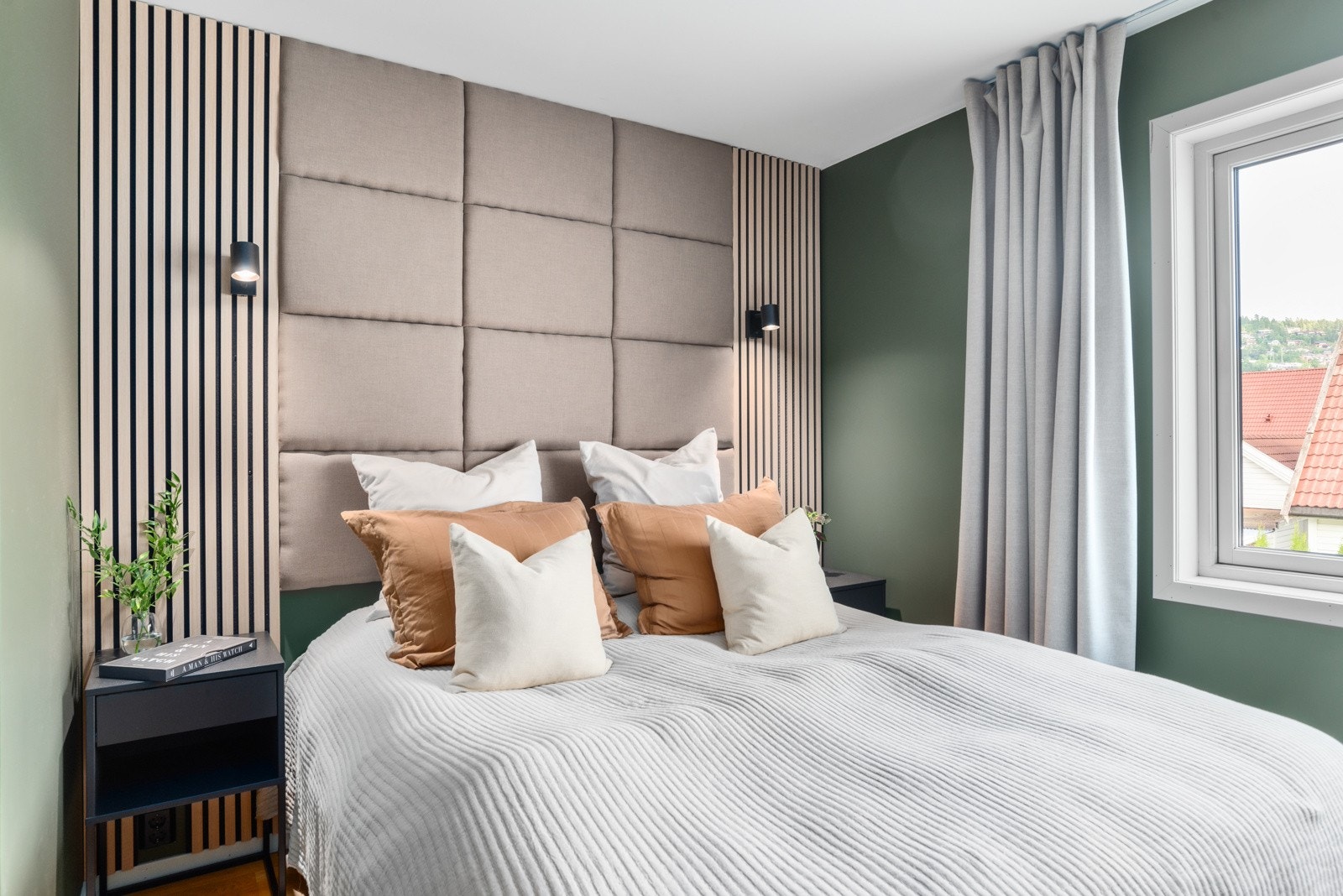 Tre lyse og innbydende soverom - alle plassert i andre etasje. Galleribilde