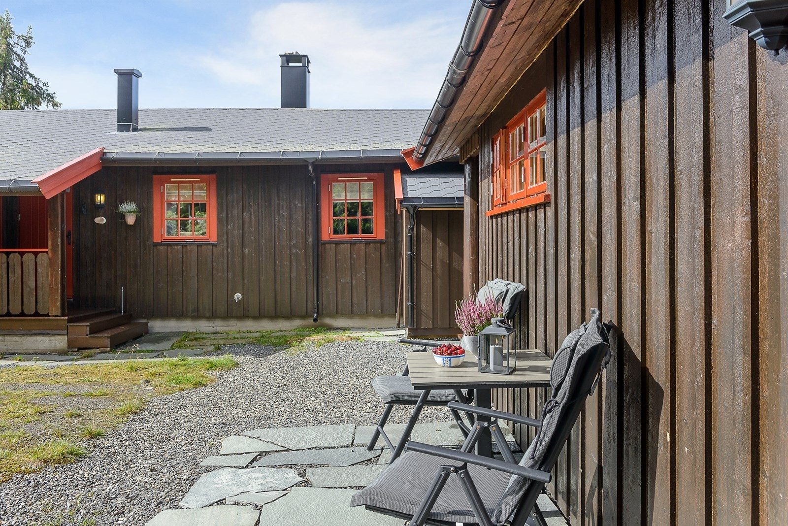 Ypperlig å nyte kaffekoppen i denne solveggen. Galleribilde