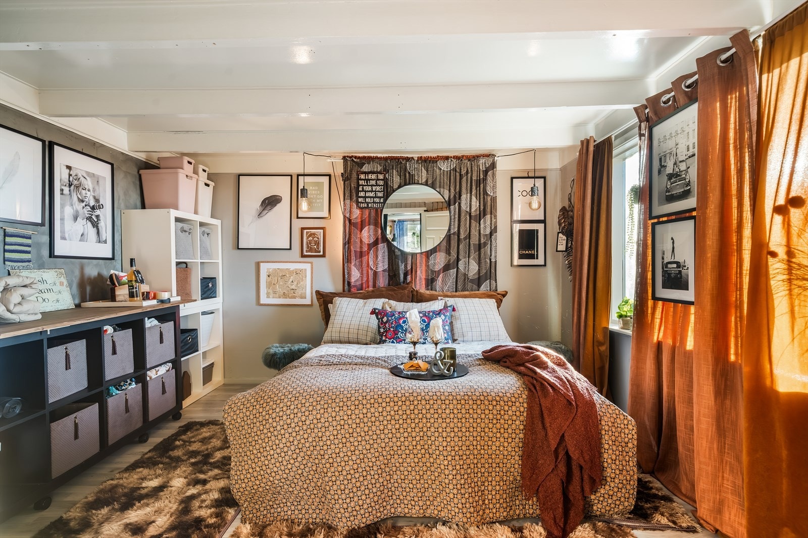 Tidligere stue innredet som soverom. Galleribilde