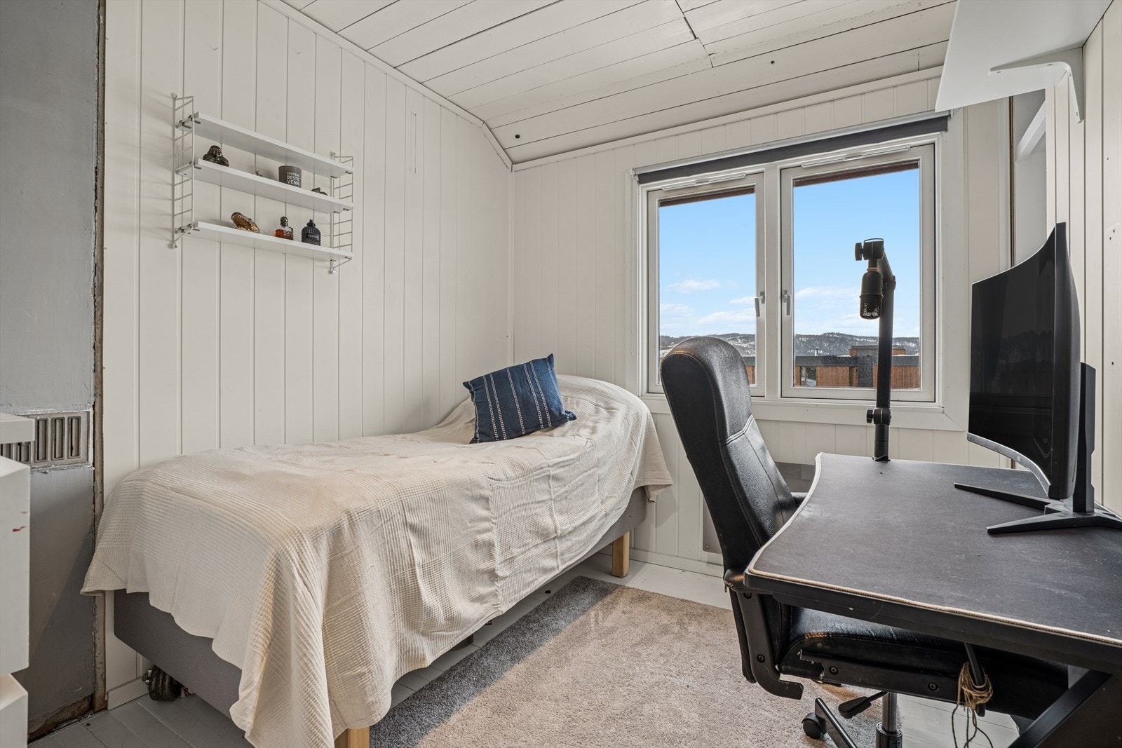 Soverommenes størrelse og utforming gir god fleksibilitet, enten du trenger barnerom, gjesterom eller hjemmekontor Galleribilde