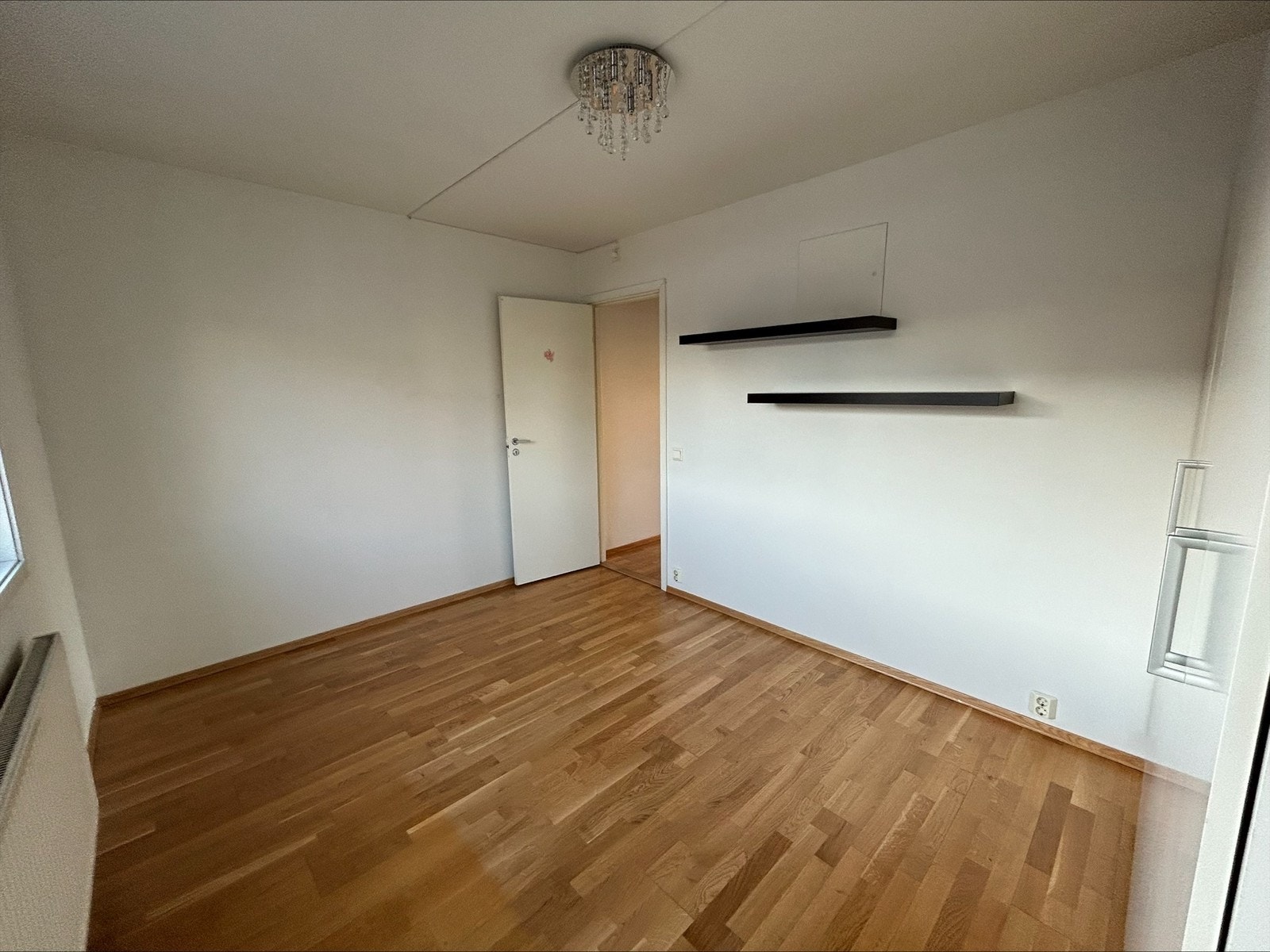 Soverom 1 - Plass til dobbeltseng Galleribilde