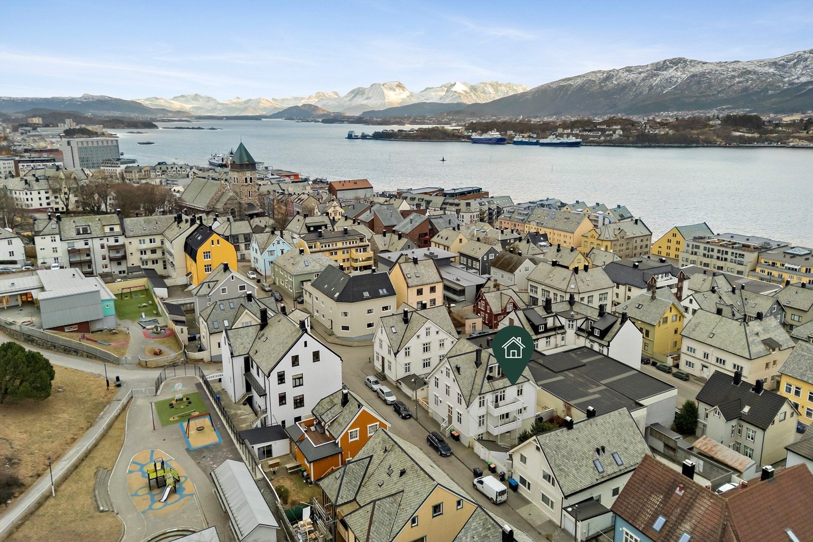 Dronebilde over boligområdet på Aspøya Galleribilde