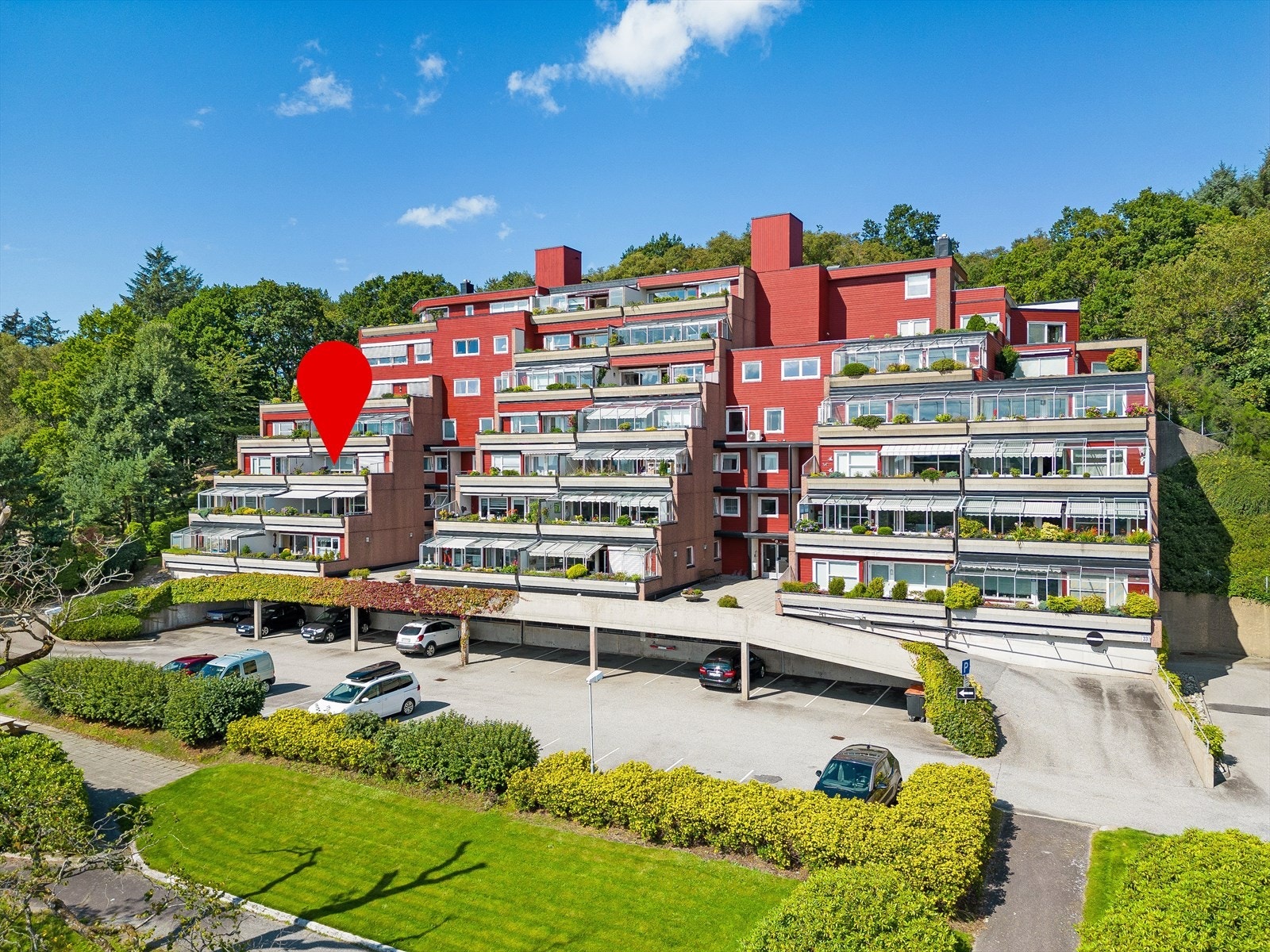 EiendomsMegler1 v/Matej Luka Pavlovic presenterer Lensmannstunet 33B Galleribilde