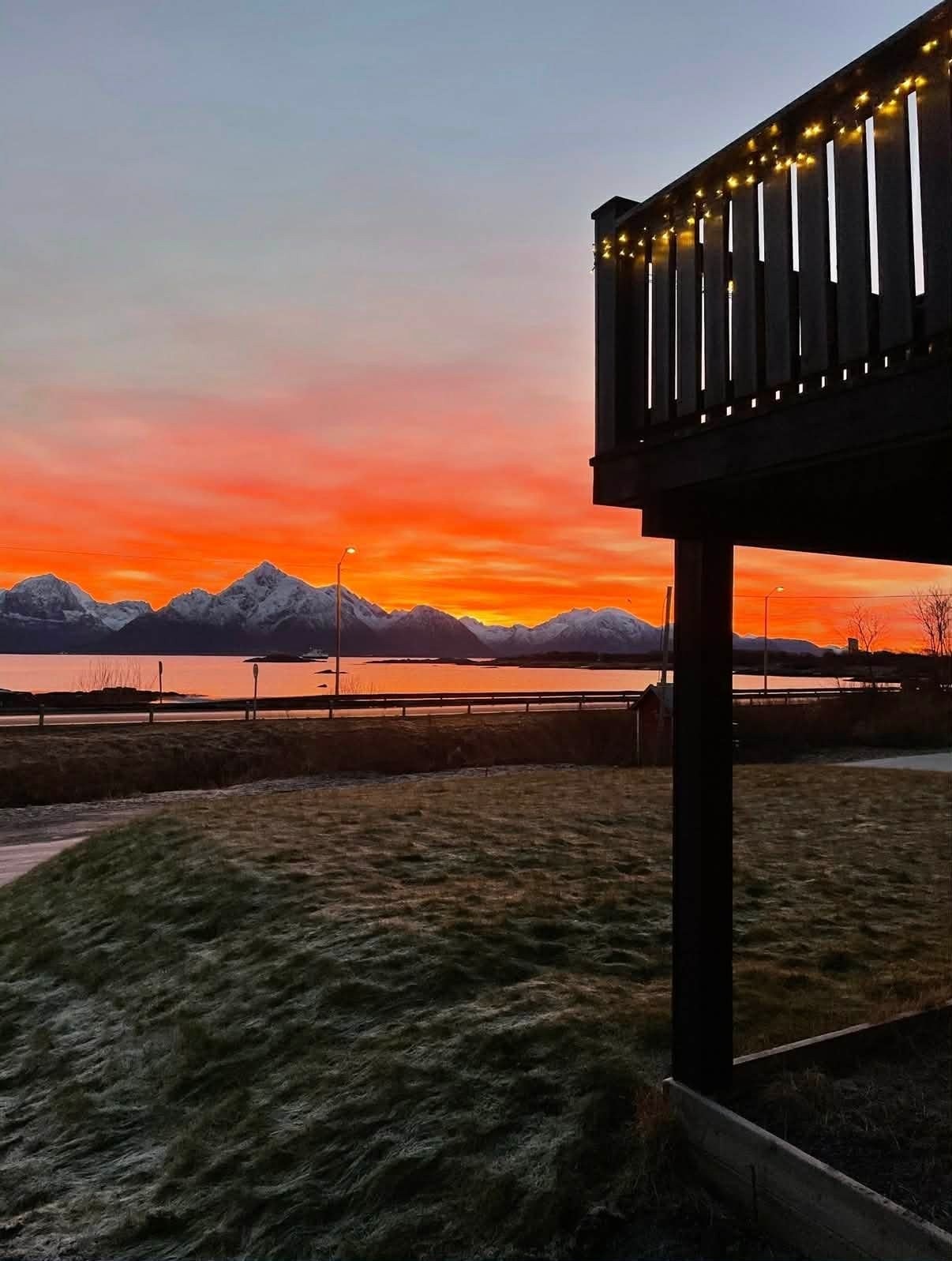 Nydelig kveldshimmel sett fra eiendommen. Galleribilde