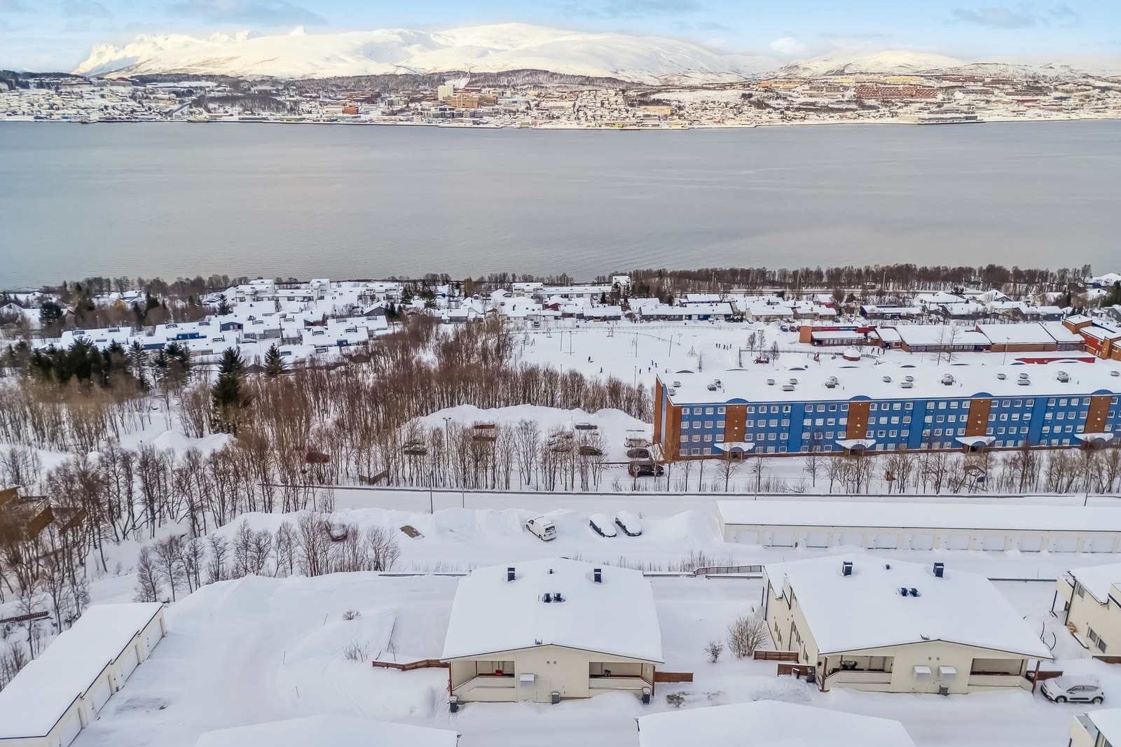 Her bor du med kort avstand til gode servicetilbud som dagligvarebutikker. Galleribilde