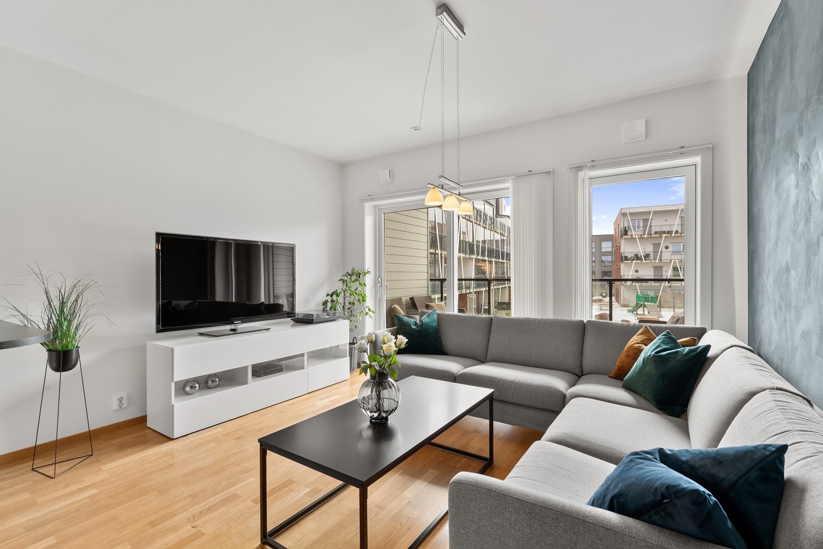 Stuen er lys og innbydende. Galleribilde