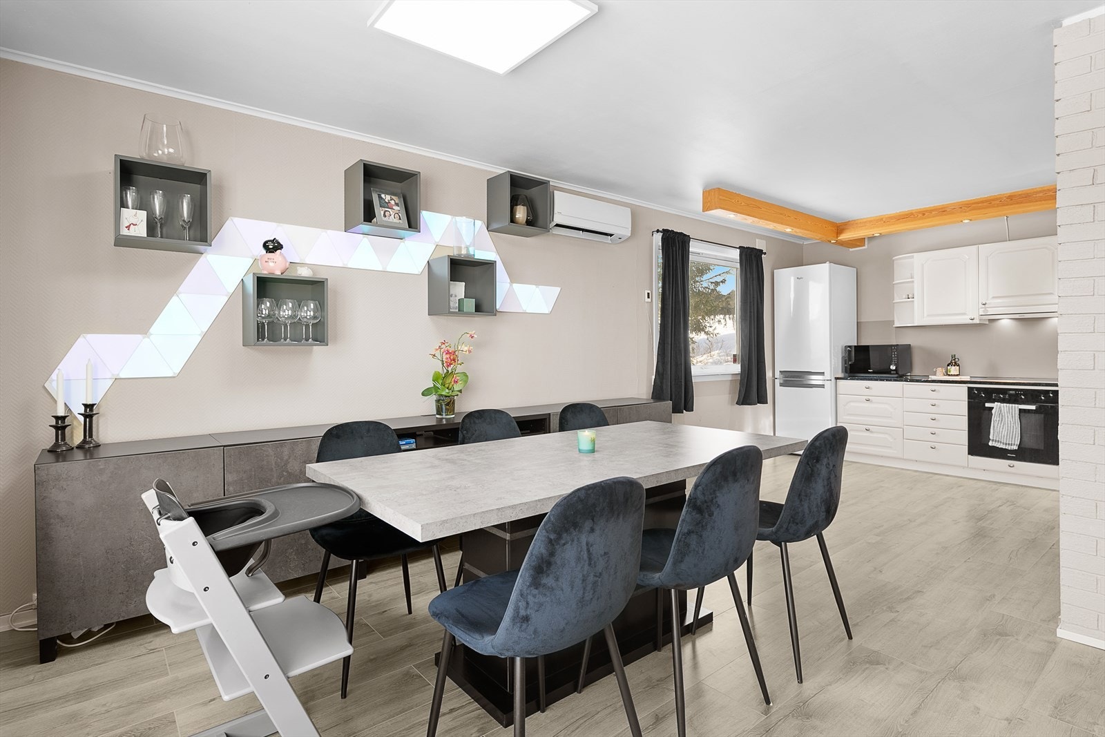 Plass til stor spisestue Galleribilde