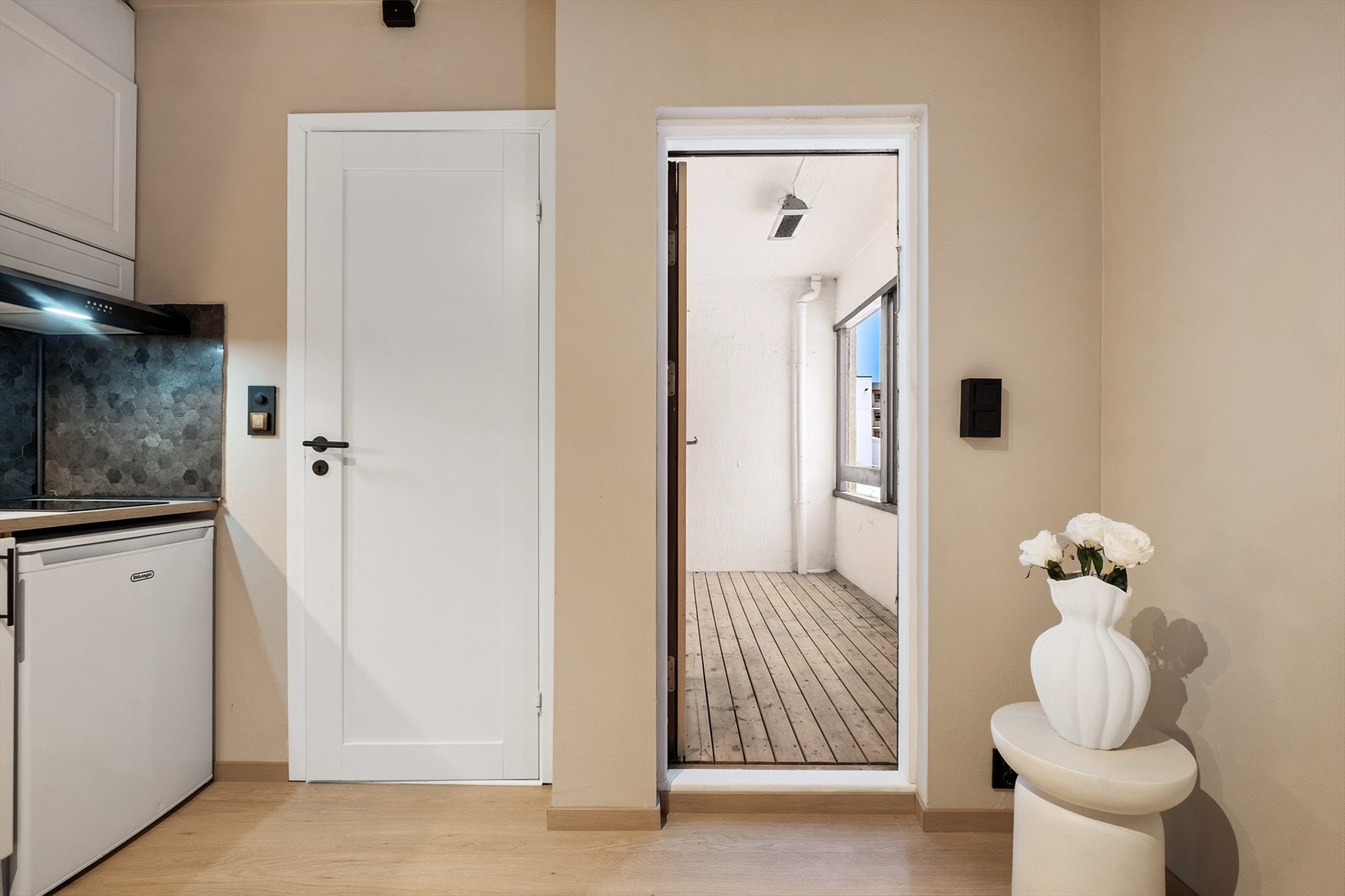 Fra stue/kjøkken er det utgang til en balkong på 4 m². Galleribilde