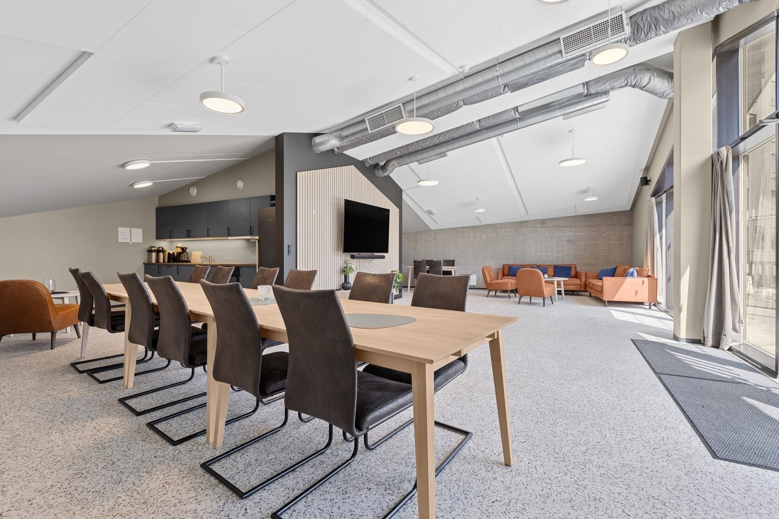 Felleslokalet til felles bruk for beboerne innenfor boligområdet. Galleribilde