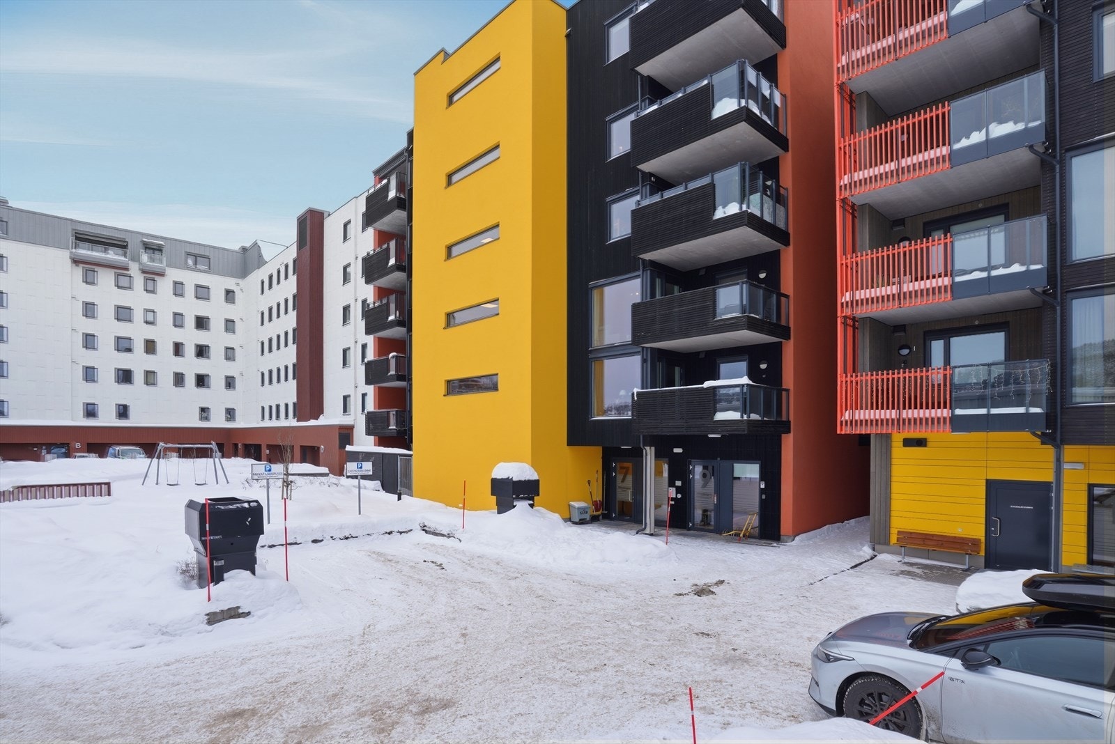 Lys og moderne selveierleilighet i 3.etasje med balkong! Galleribilde