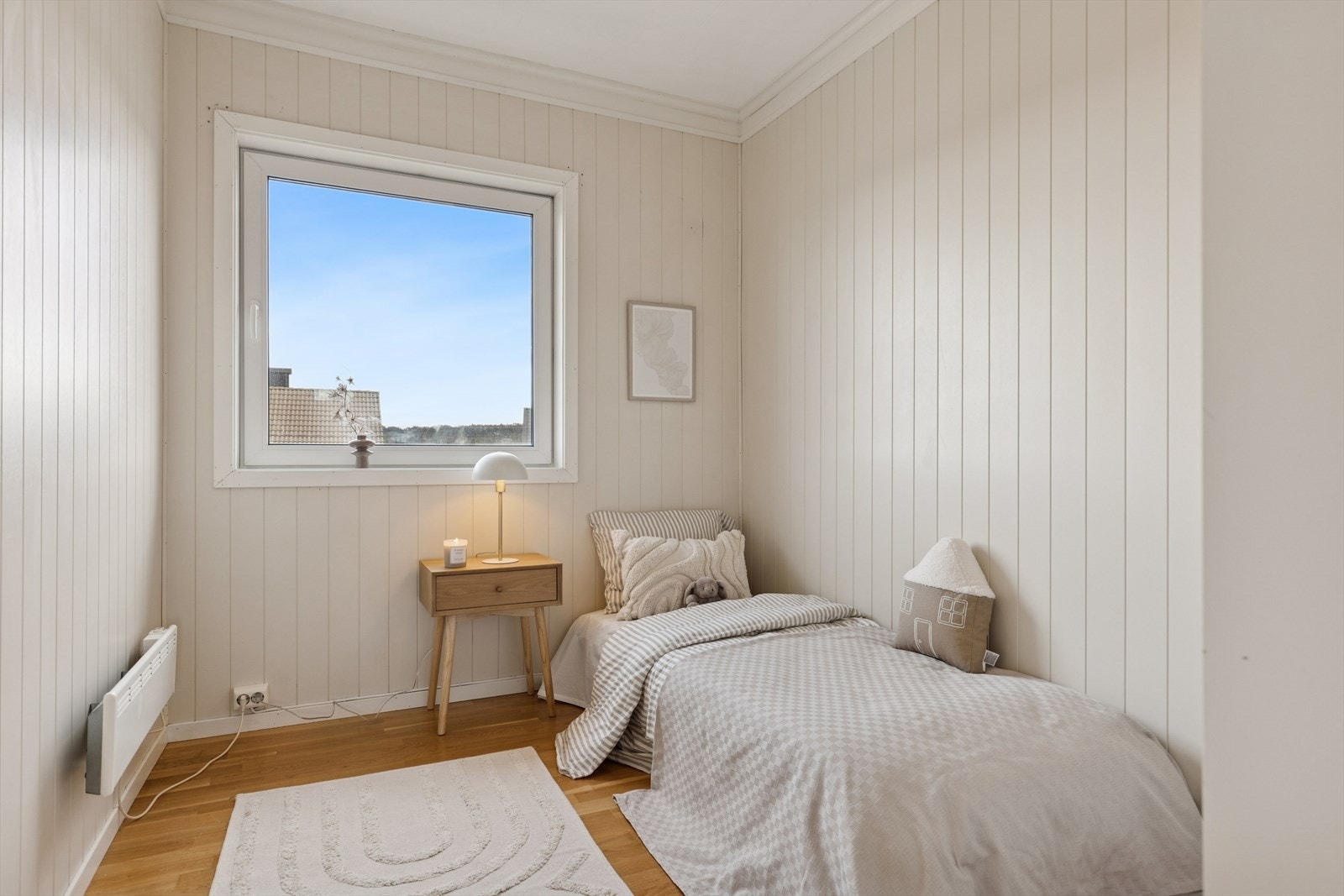 Det andre soverommet egner seg godt som barnerom, gjesterom eller kontor. Galleribilde