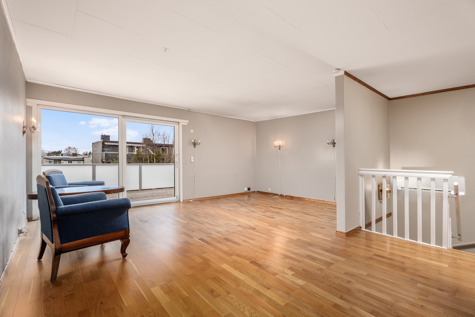 Flotte vindu og skyvedør gir deg maksimale lysforhold. Galleribilde