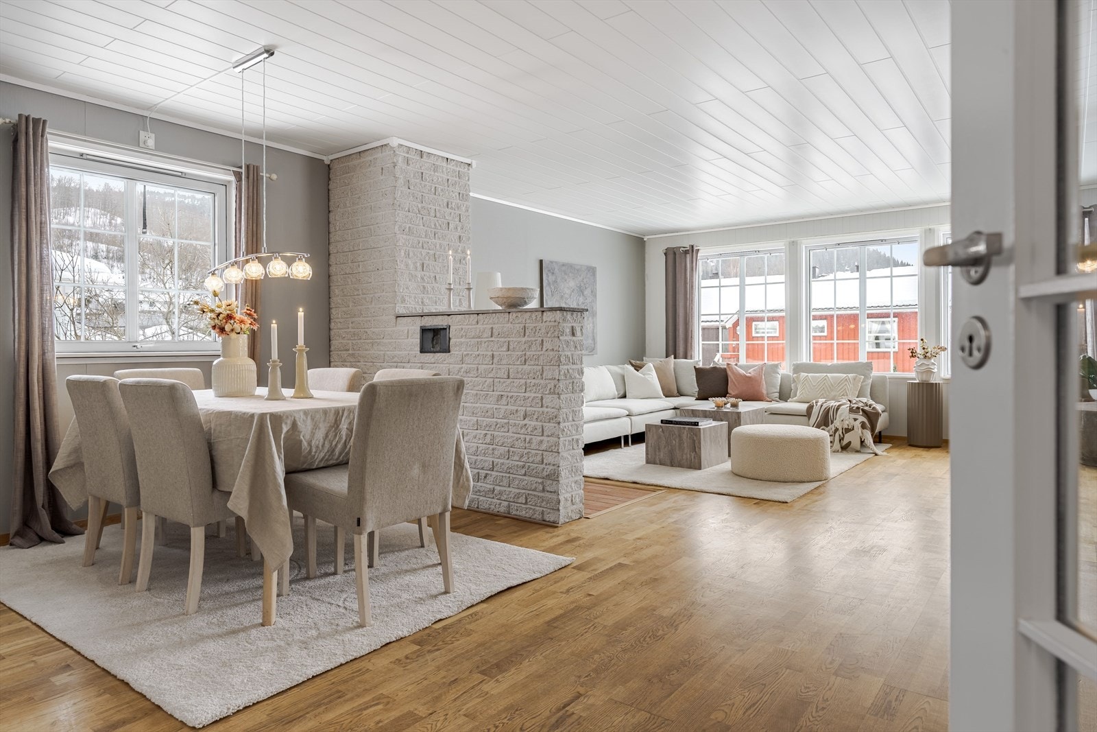 Stue og kjøkken er samlet på hele 53 kvm. Galleribilde