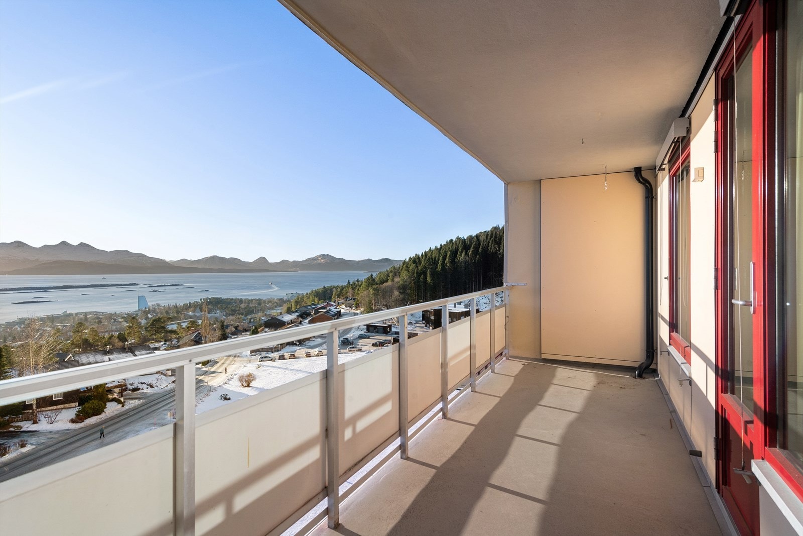 Utsikt mot vest. Galleribilde