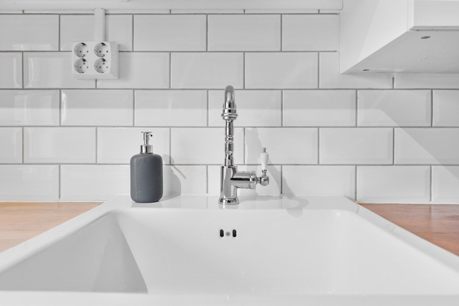 Den keramiske kummen gir et elegant og tidløst uttrykk. Galleribilde