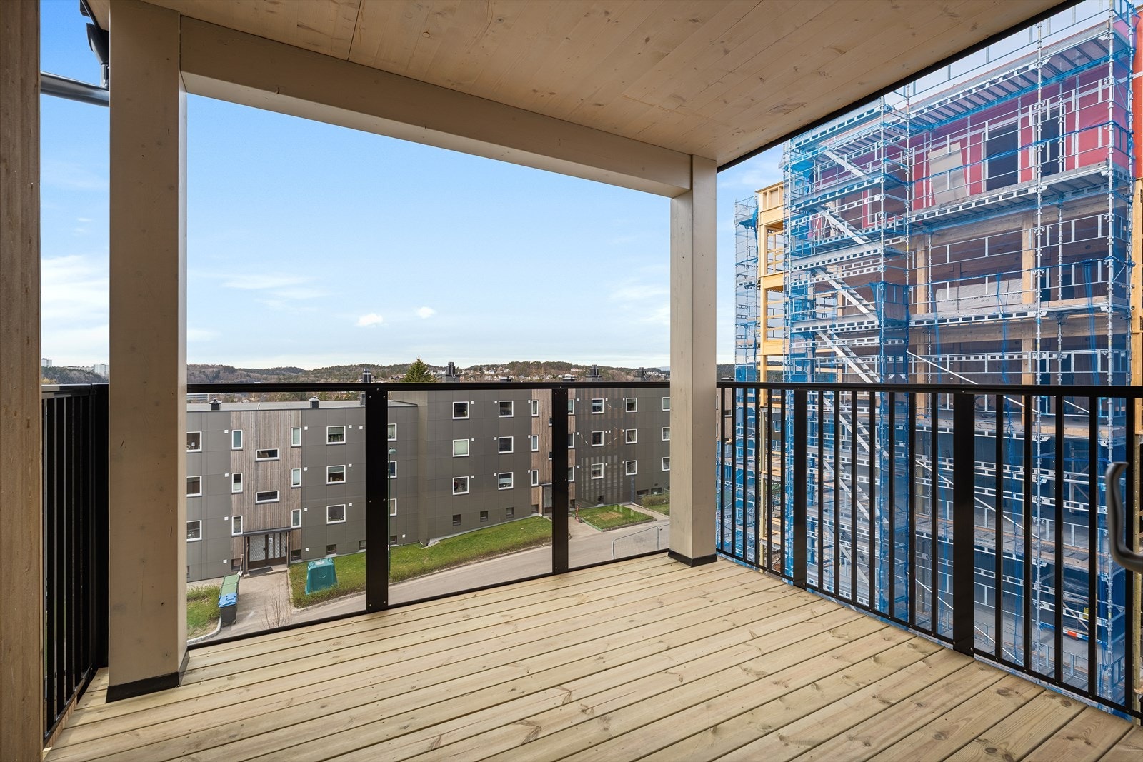 Vest-vendt balkong hvor du kan nyte kveldsolen. Galleribilde