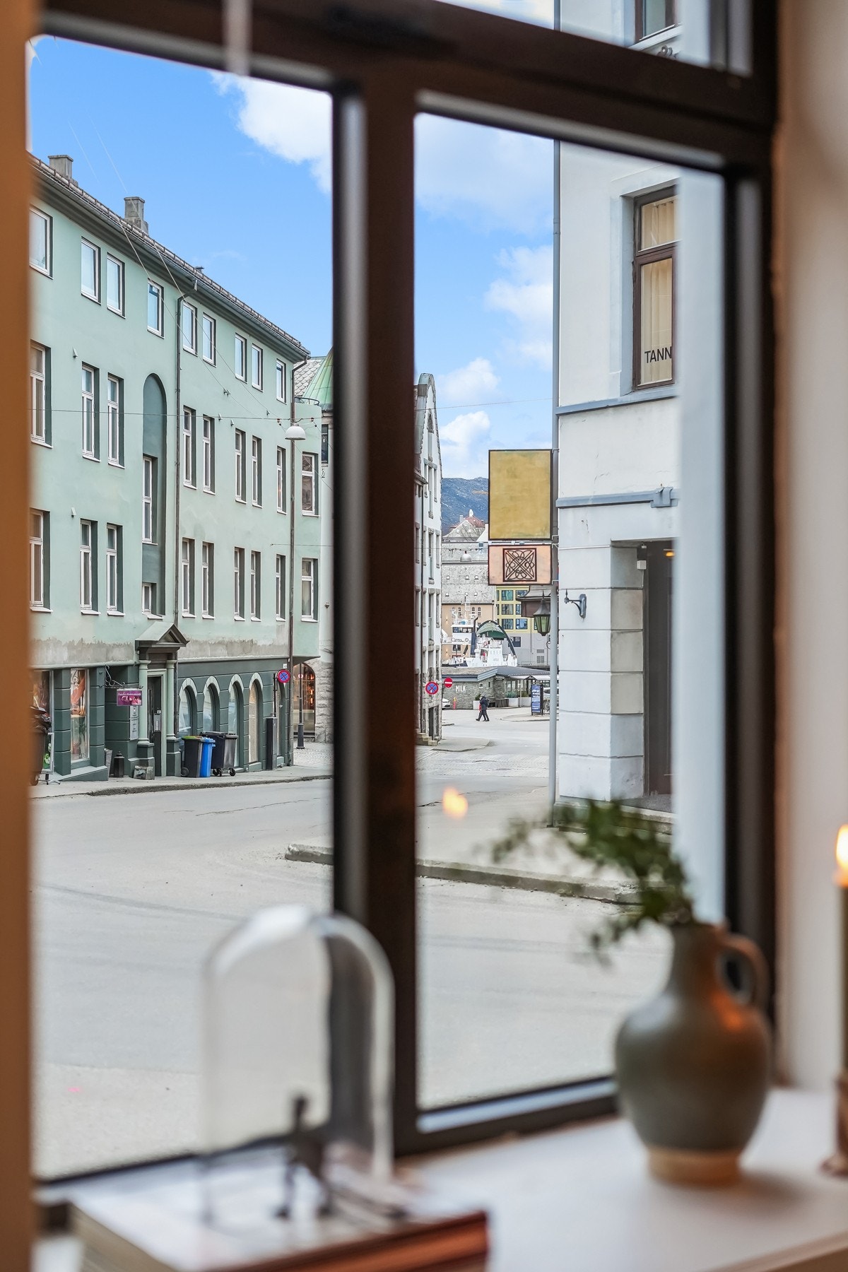 Urban utsikt og kort avstand til daglige servicetilbud. Galleribilde