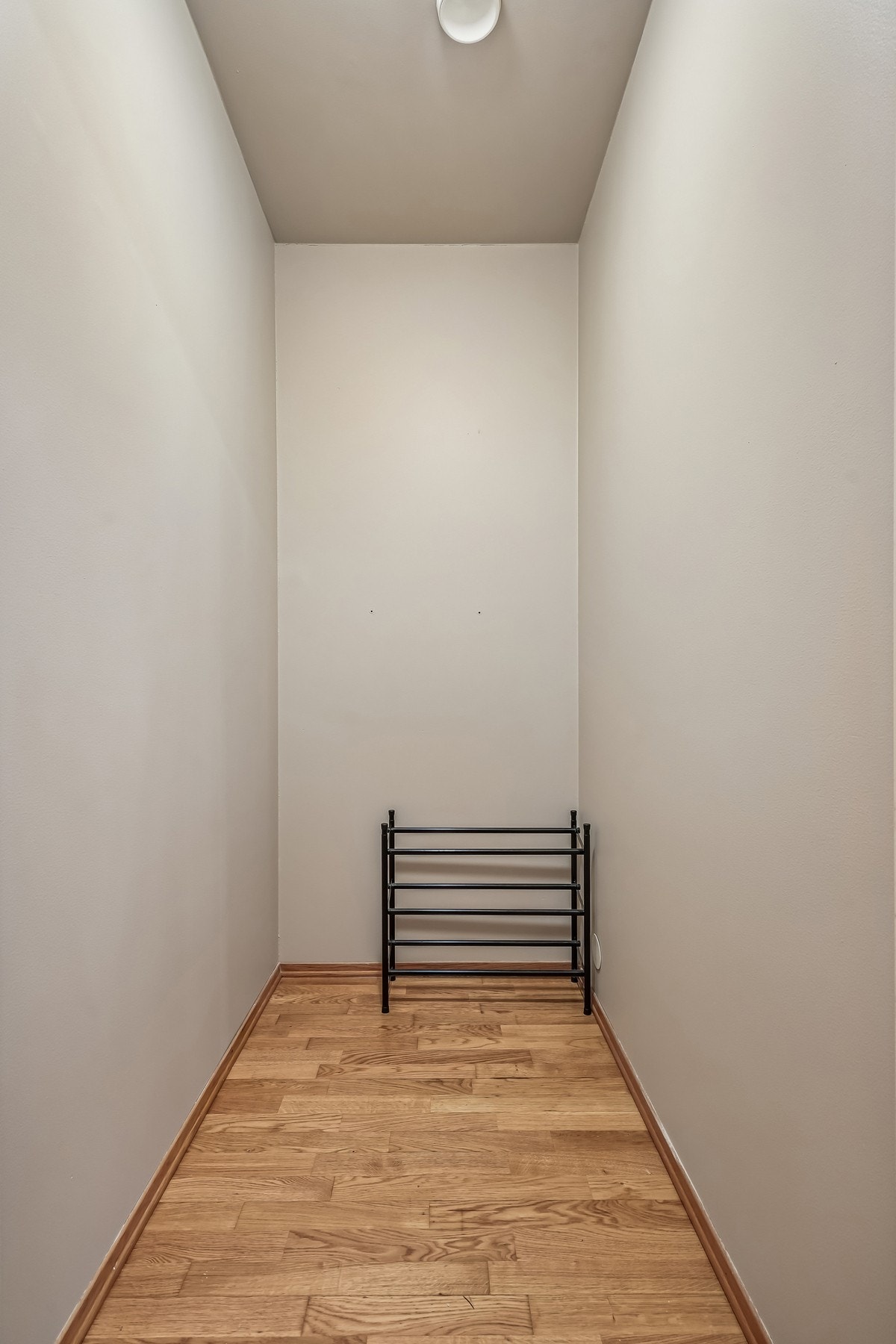 Boden har god plass til ønsket oppbevaring og muligheter for hylleinnredning. Galleribilde