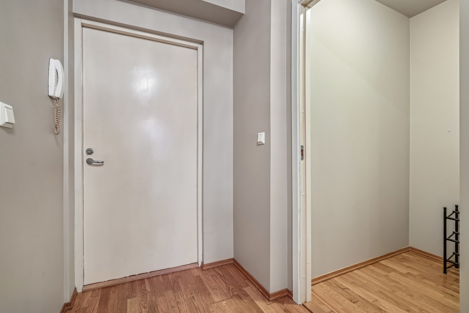 Det er en innvendig bod i leiligheten, samt kjellerbod. Galleribilde