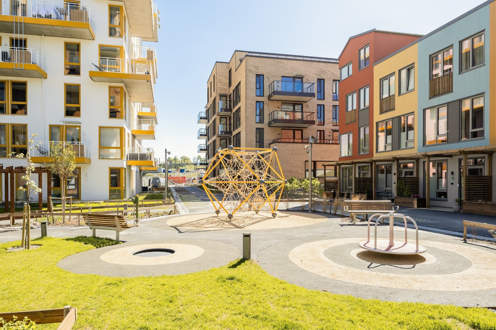 På Lilleby er det godt med innslag av flotte fellesareal mellom bebyggelsen rundt omkring i feltet. Galleribilde