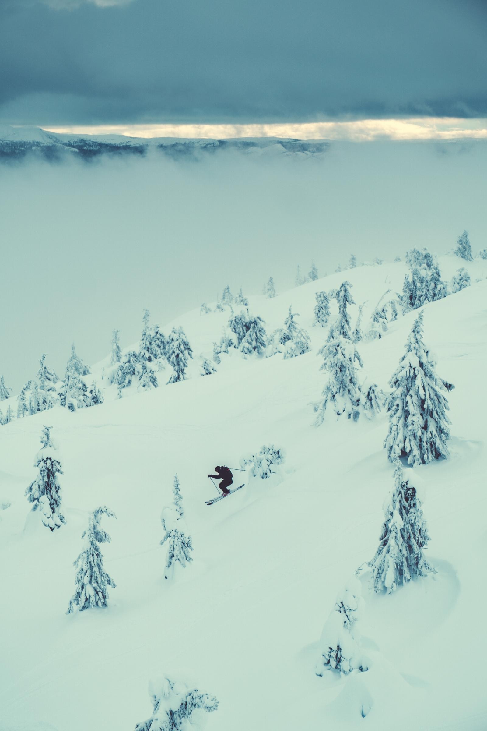 Offpiste i spennende terreng. Galleribilde