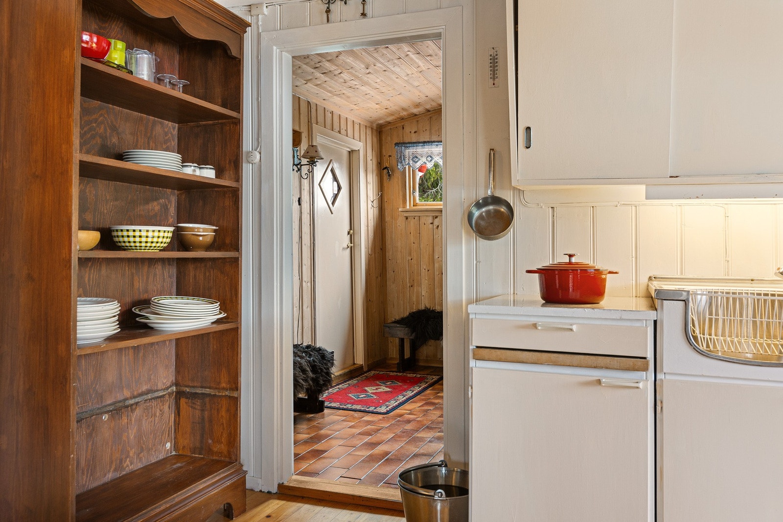 På kjøkkenet er det utslagsvask. Galleribilde