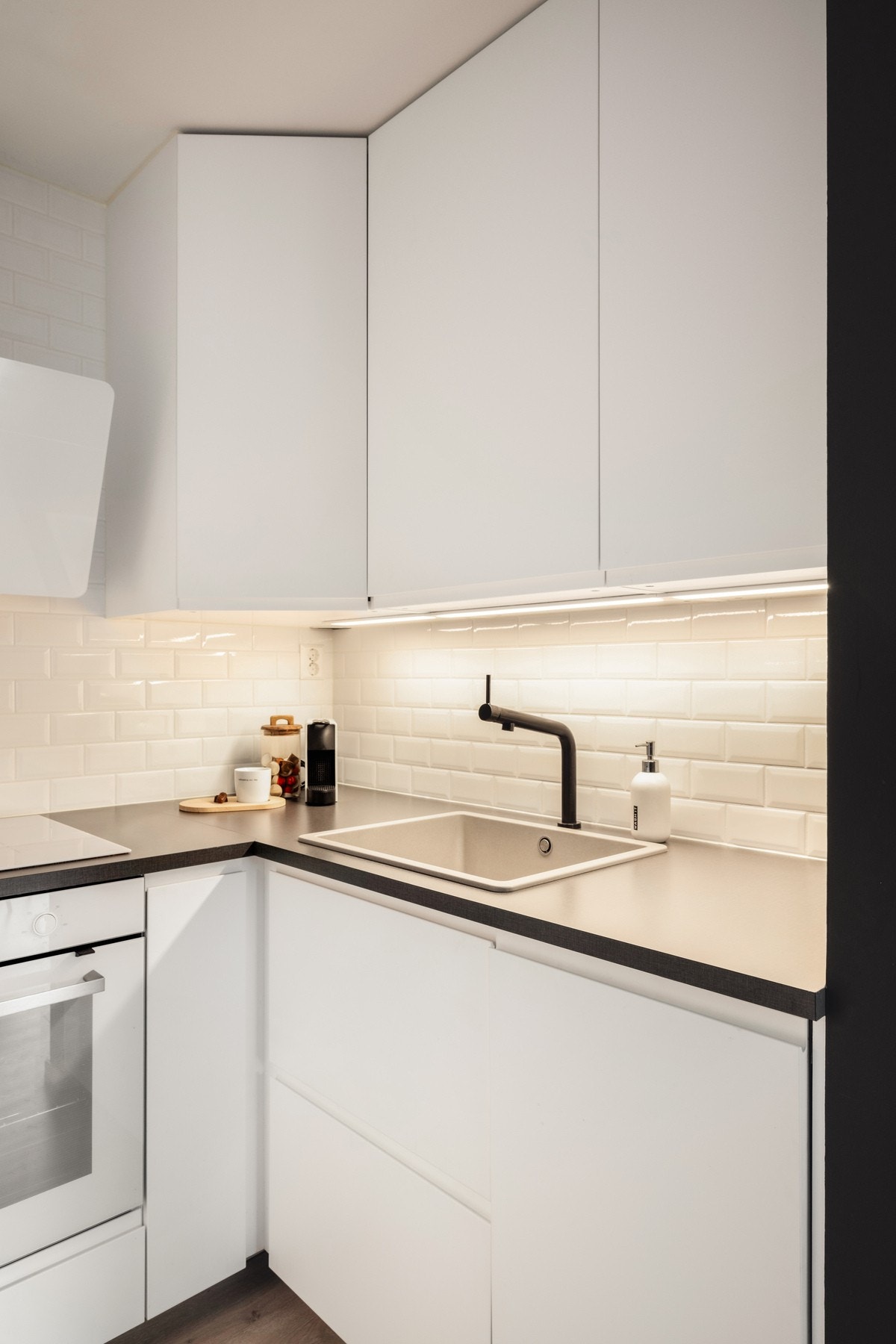 Hvitevarer medfølger handelen. Galleribilde