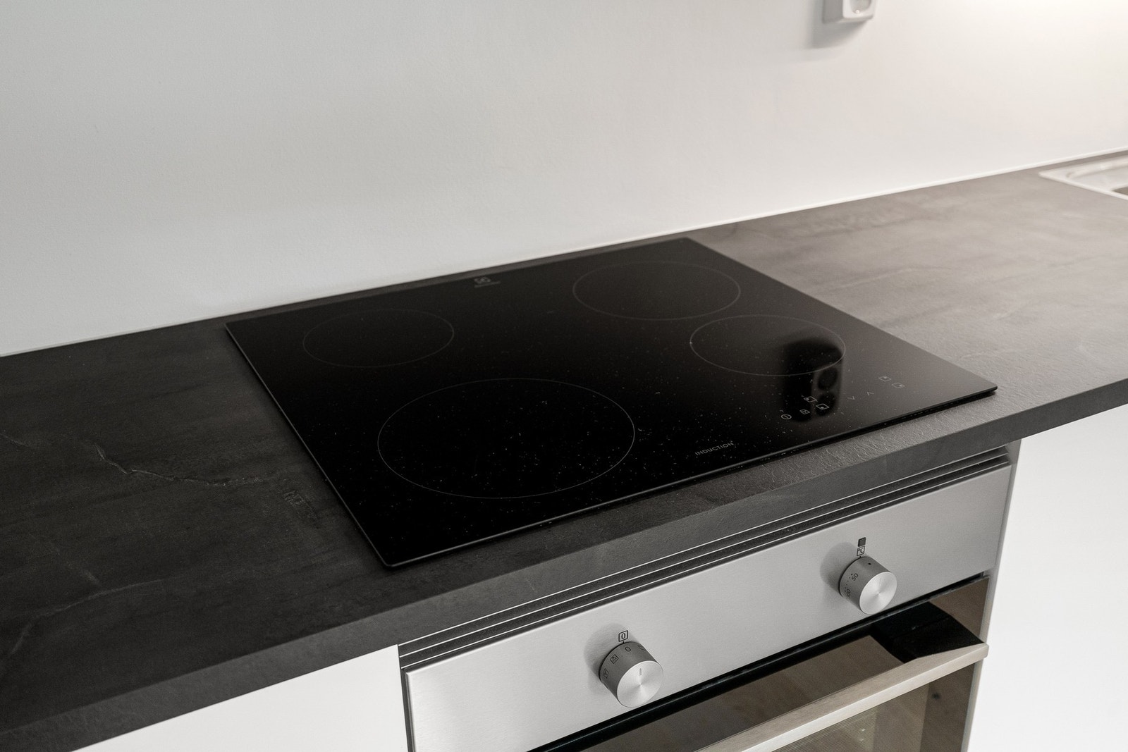 Felleskostnadene inkluderer energi, elektroniske felleskostnader, a-konto varme og varmtvann mm. Galleribilde