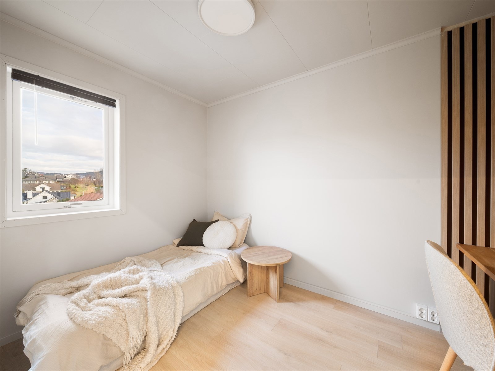 Det andre soverommet måler ca. 7,1 m² og egner seg godt som barnerom, gjesterom eller kontor Galleribilde