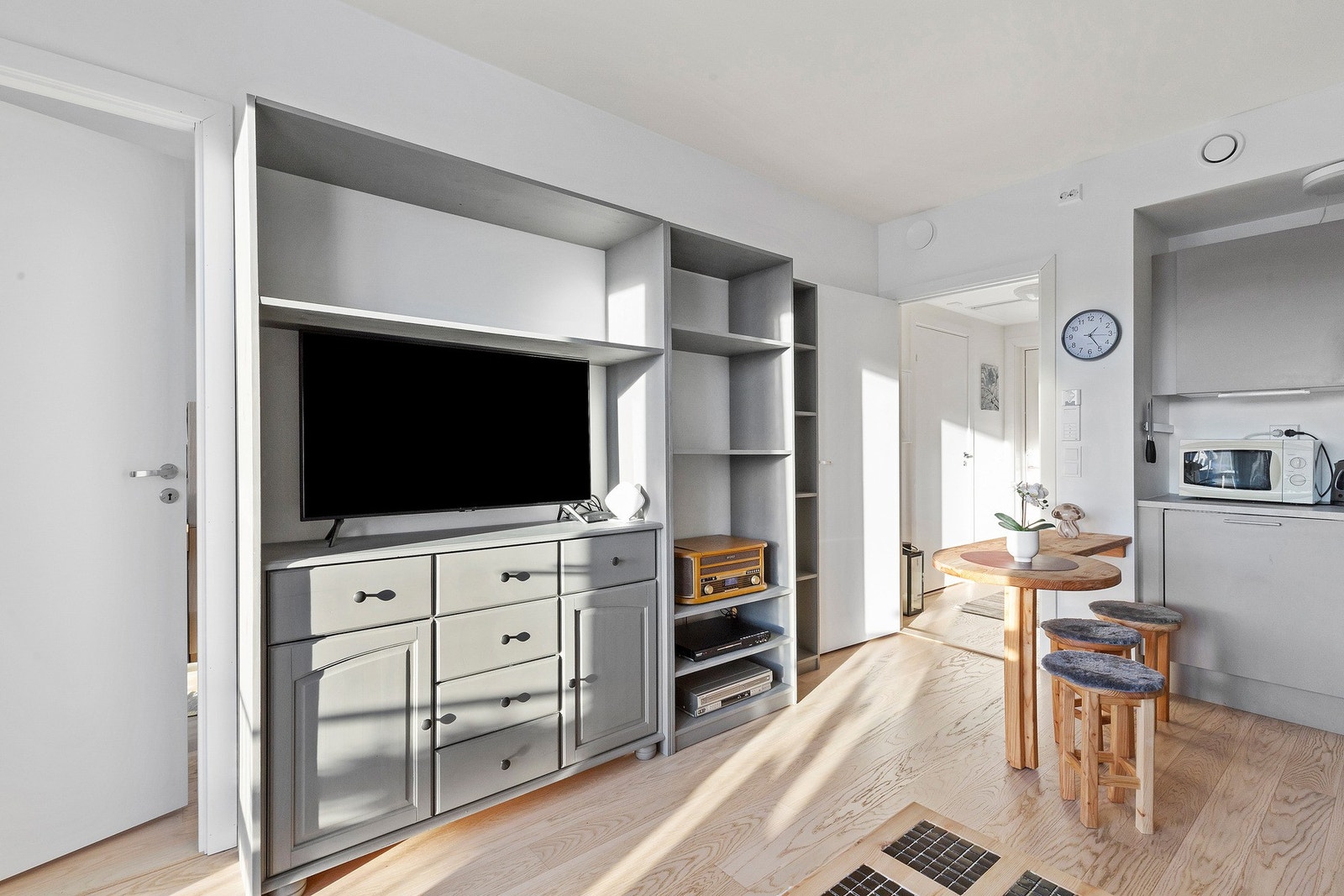 Den ekstra takhøyden gir rommene en luftig og romslig atmosfære Galleribilde