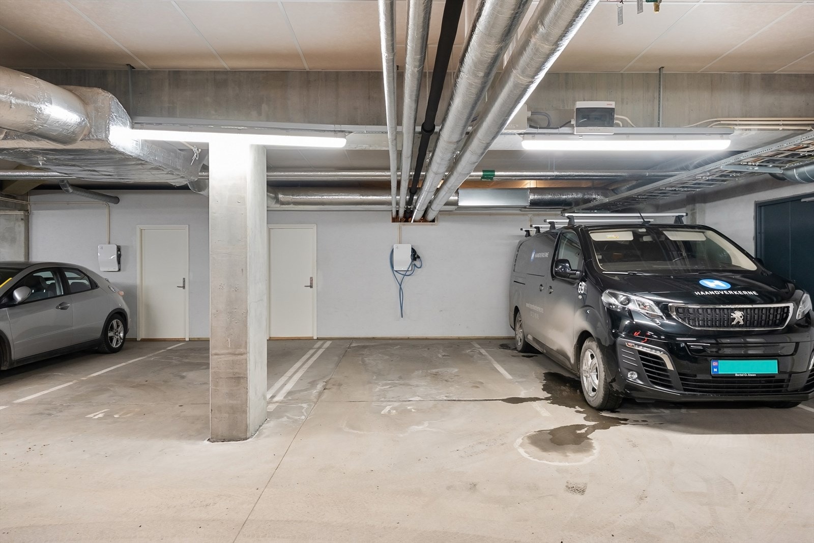 Parkering i felles garasjeanlegg. Galleribilde