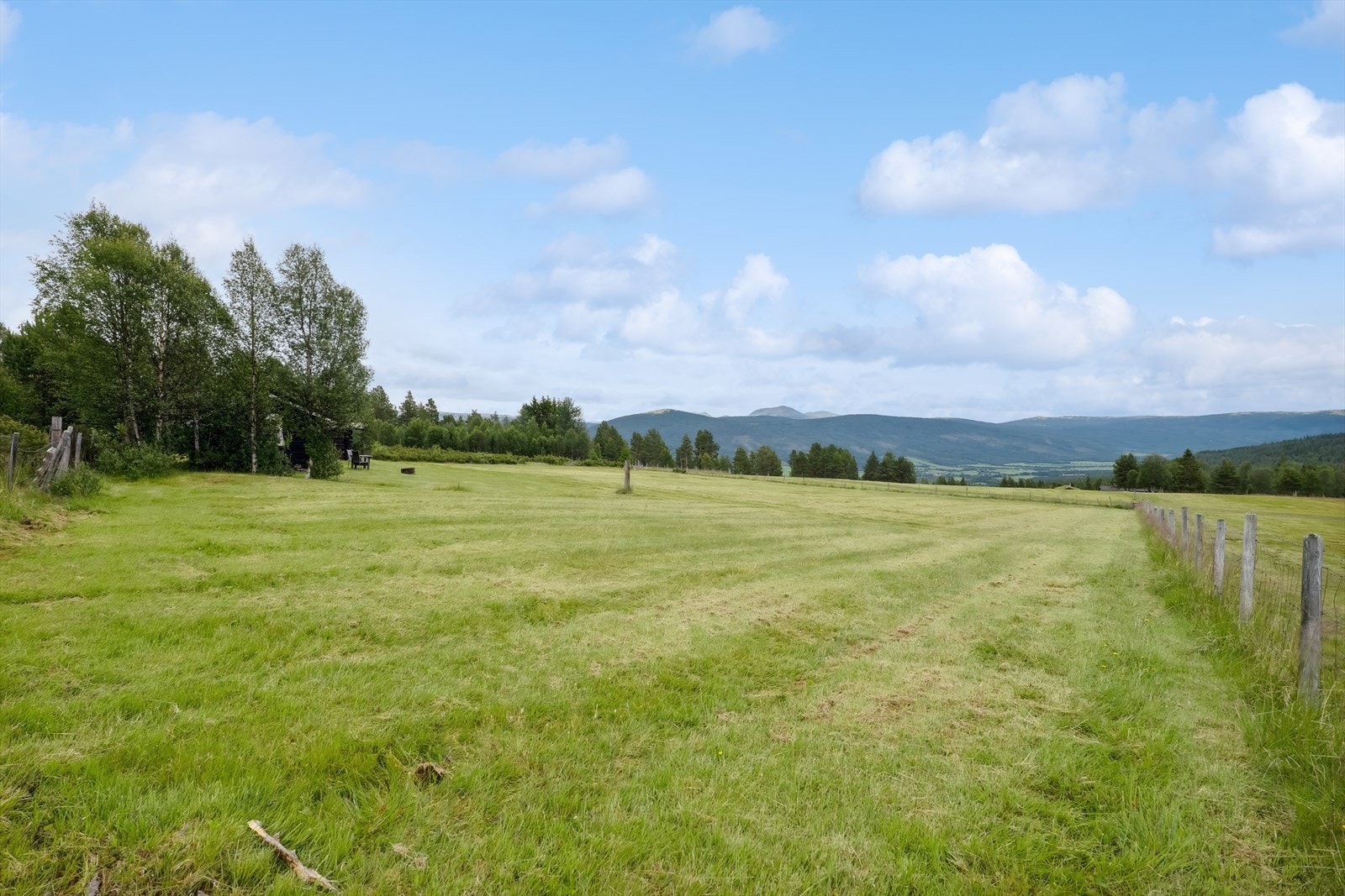 Om vinteren er det maskinpreparerte skiløyper i området. Galleribilde