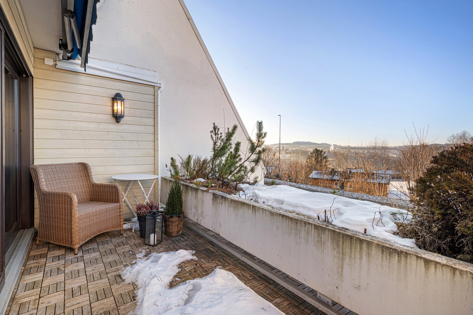 Romslig balkong på 10,4 kvm med god plass til utemøbler. Galleribilde