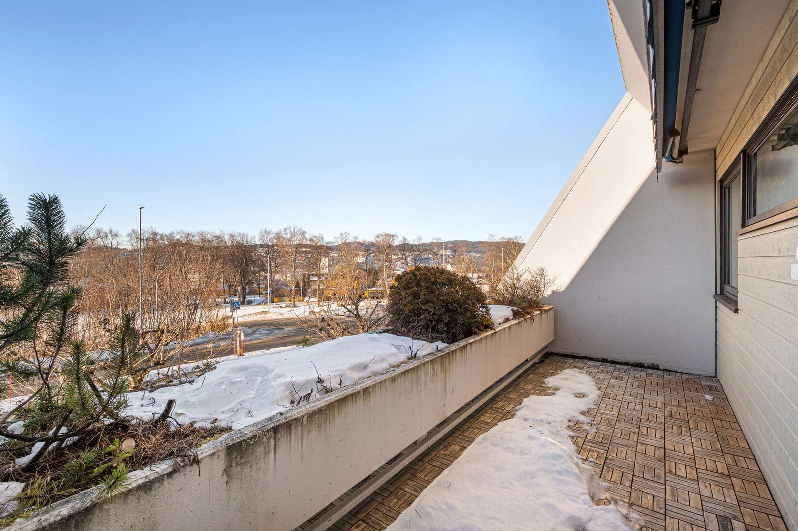 Leiligheten ligger fint til i 2.etasje. Galleribilde