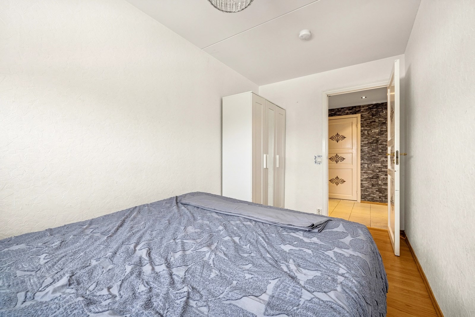 Rommet egner seg godt som vanlig rom eller barnerom, kontor eller gjesterom. Galleribilde