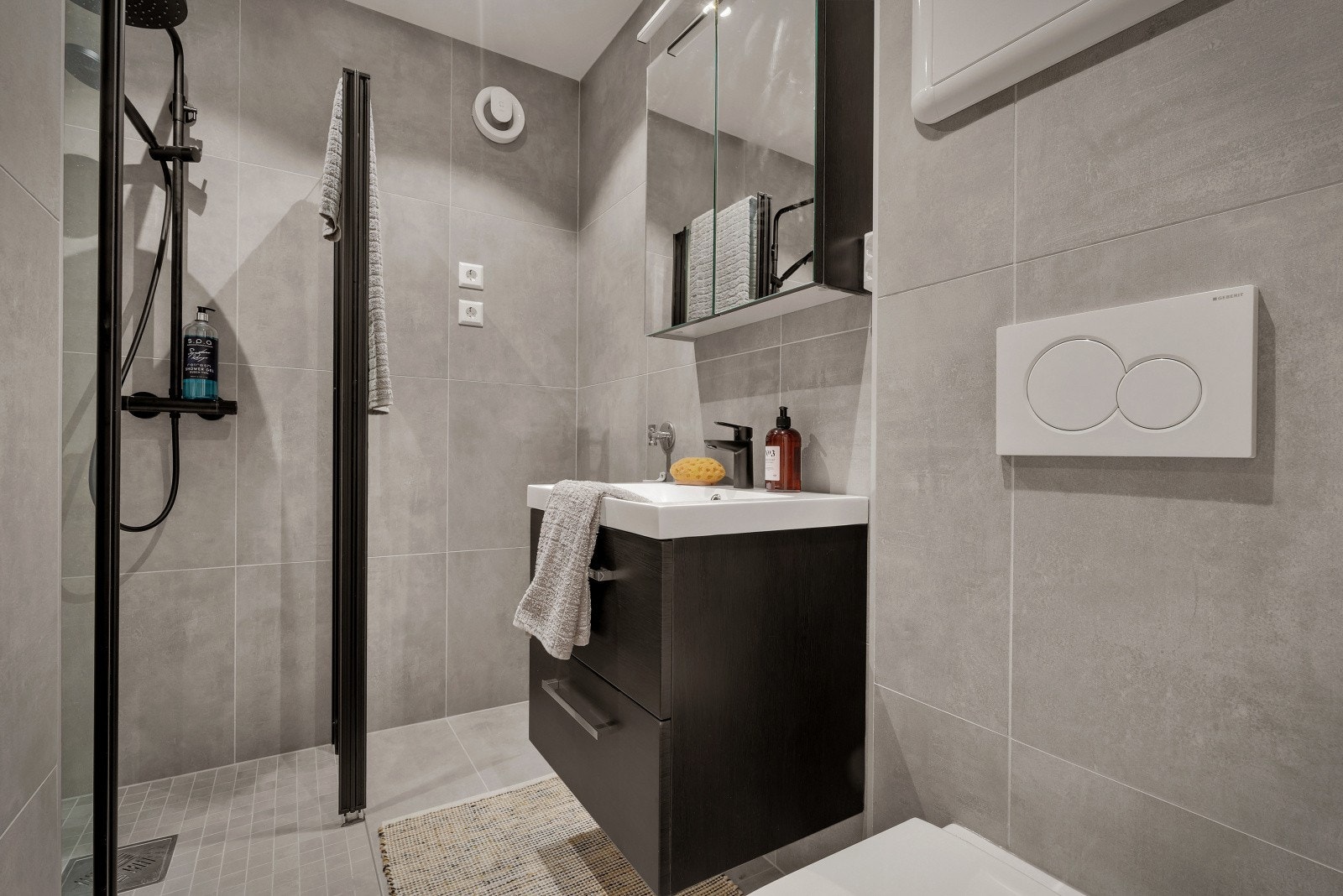 Nytt helfliset bad med varme i gulvet Galleribilde