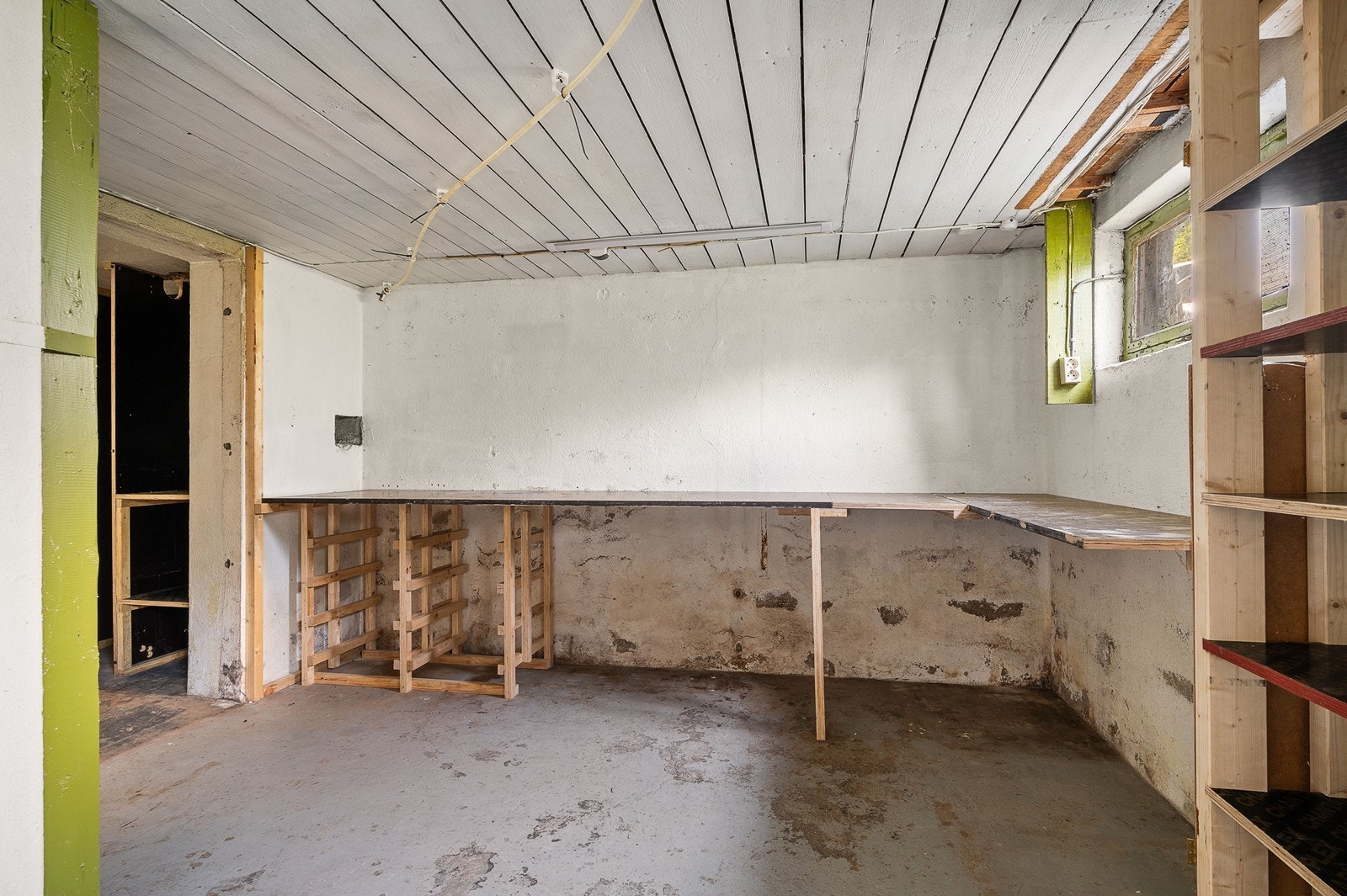 Underetasje. Galleribilde