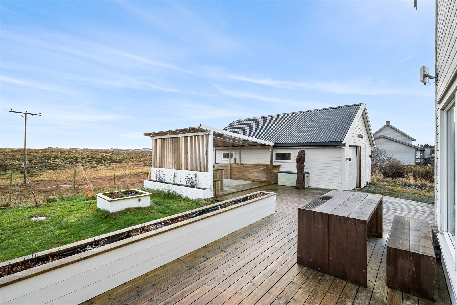 Flott uteområde med god plass til avslapning. Galleribilde