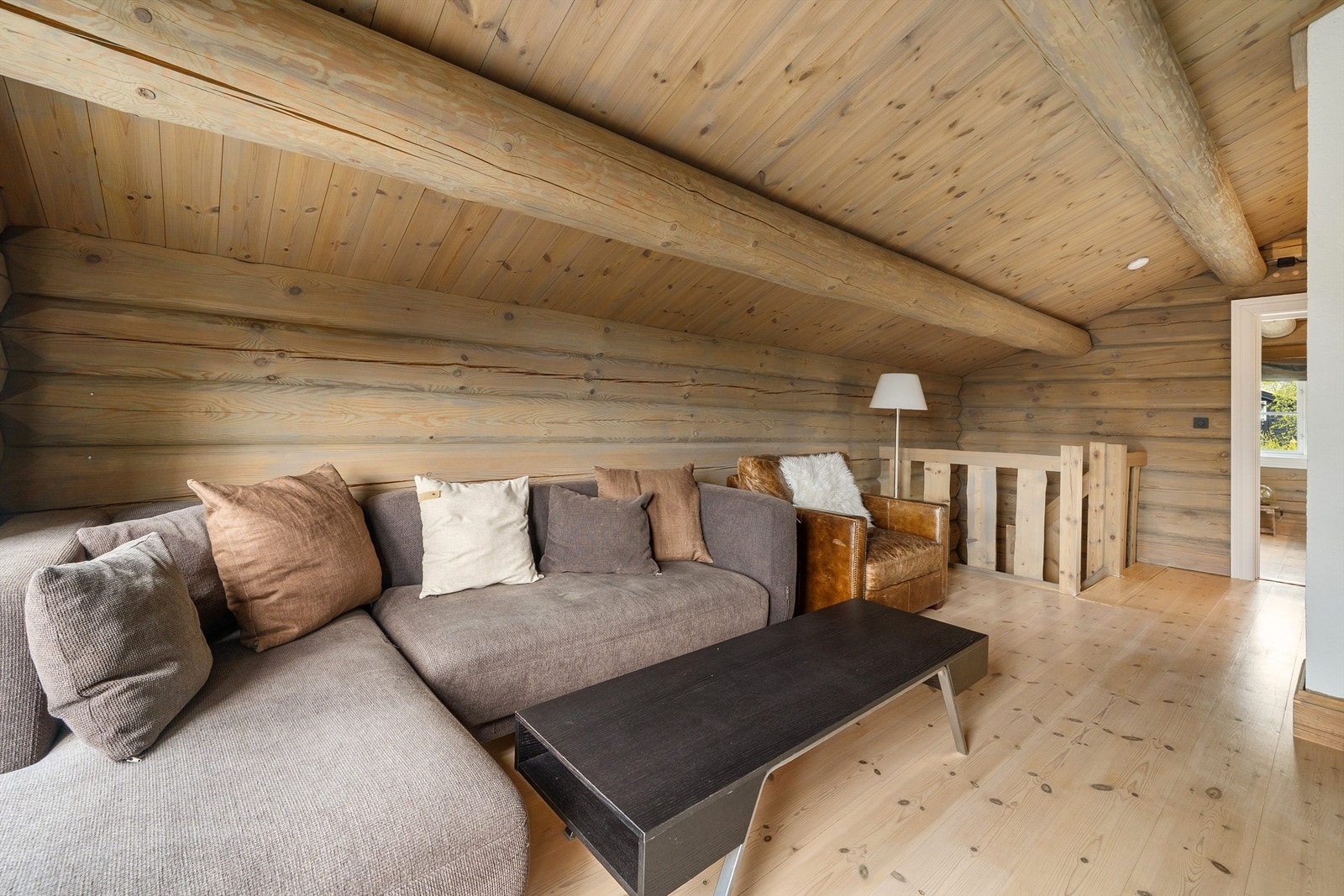 Loftstue Galleribilde