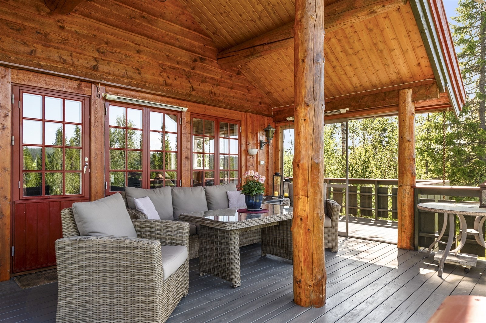 Veranda utenfor stue. Galleribilde