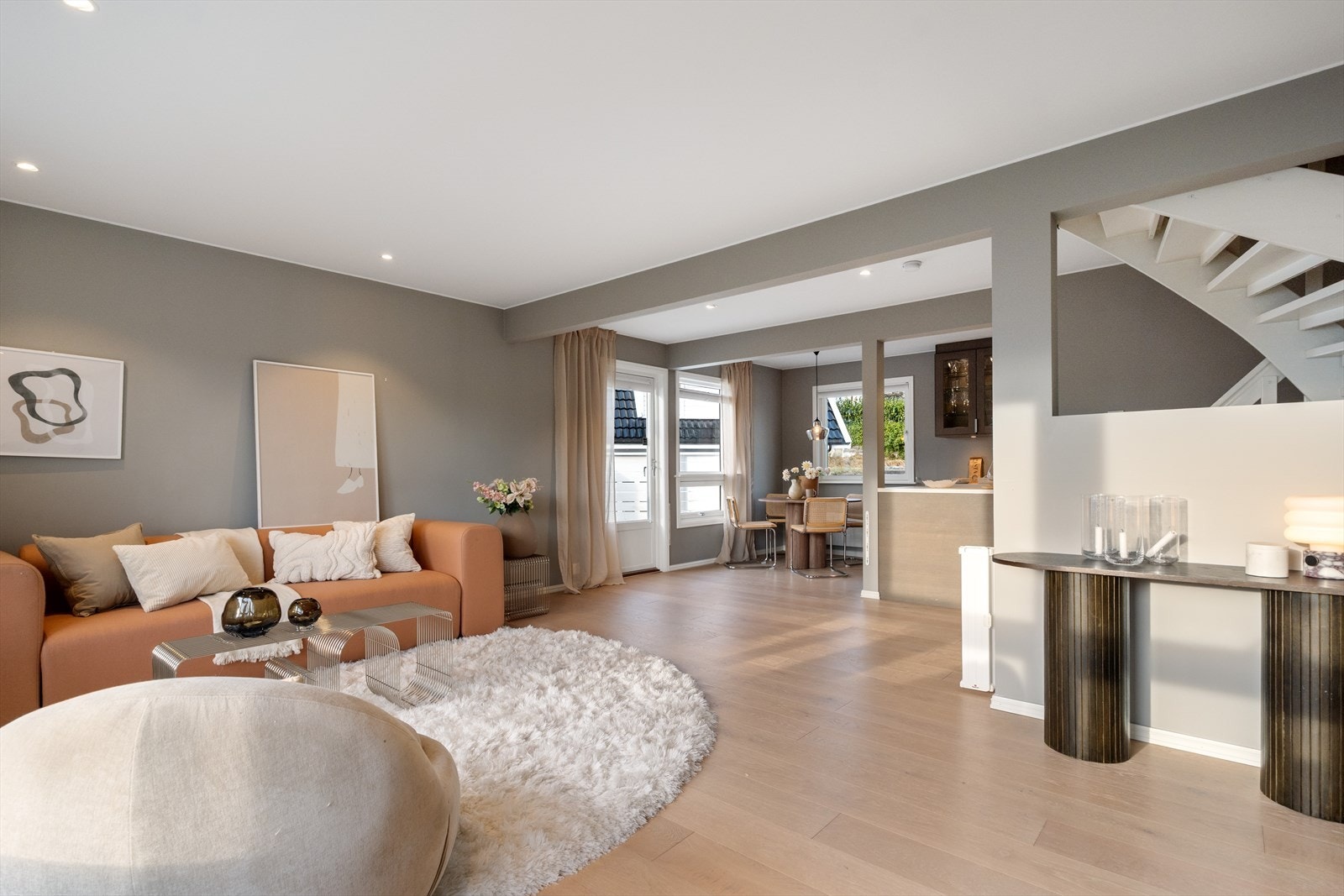 En nydelig familiebolig med barnevennlig og sentral beliggenhet. Galleribilde