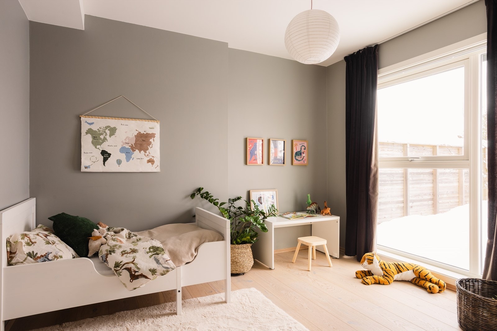 Tre gode soverom i underetasjen. Galleribilde