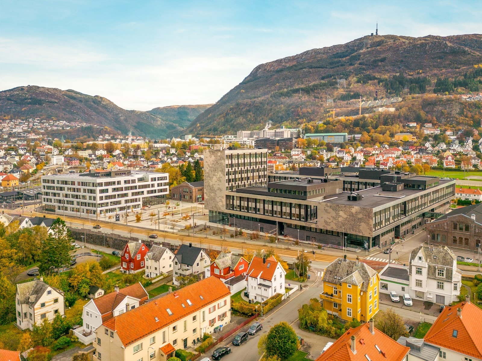 Høyskolen HVL ligger innenfor gang- og sykkelavstand. Galleribilde