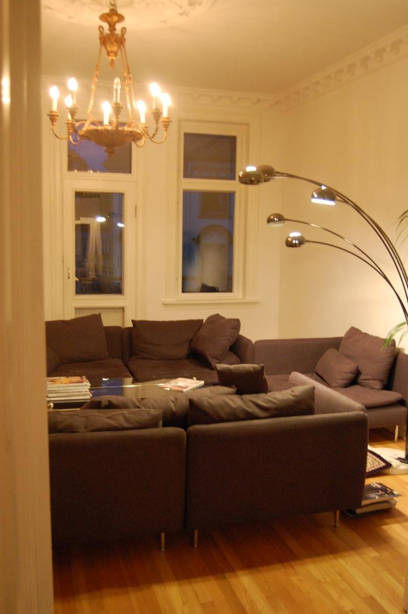 Stue med engelsk marmorpeis Galleribilde