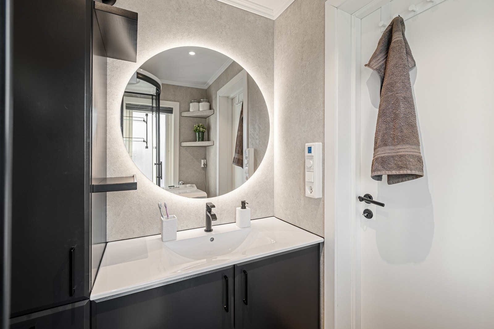 Delikat bad som ble totalrenovert i 2021. Galleribilde