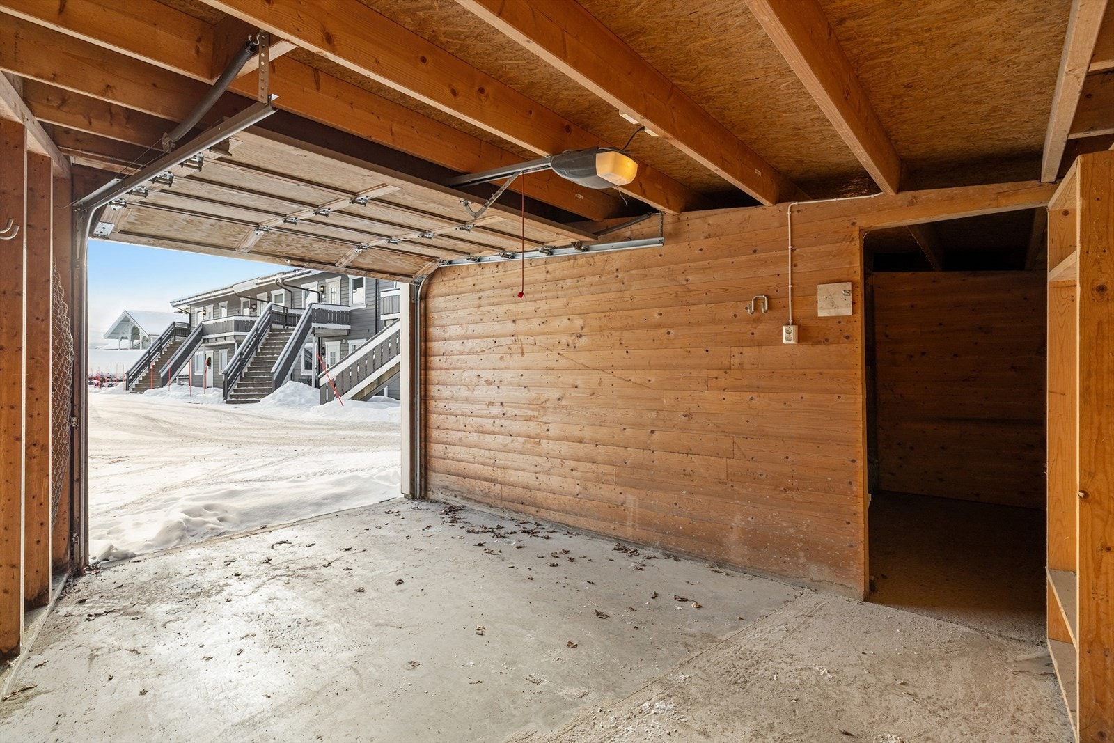 Garasje med tilhørende bod. Galleribilde