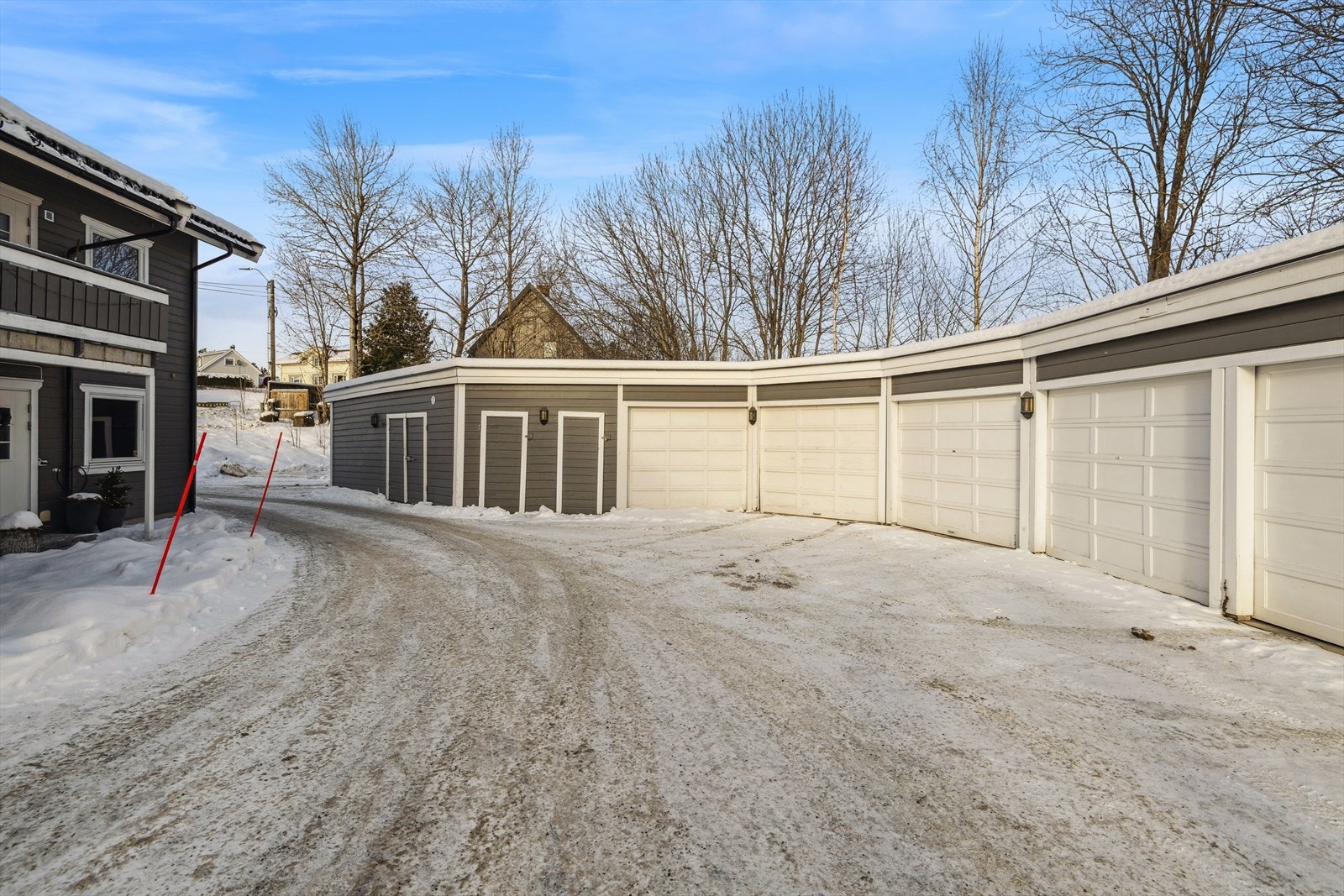 Første garasjeplass. Galleribilde