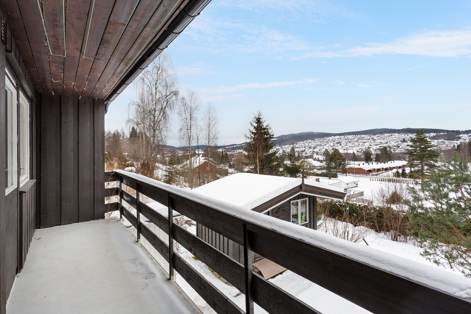 Fra soveromsbalkong Galleribilde